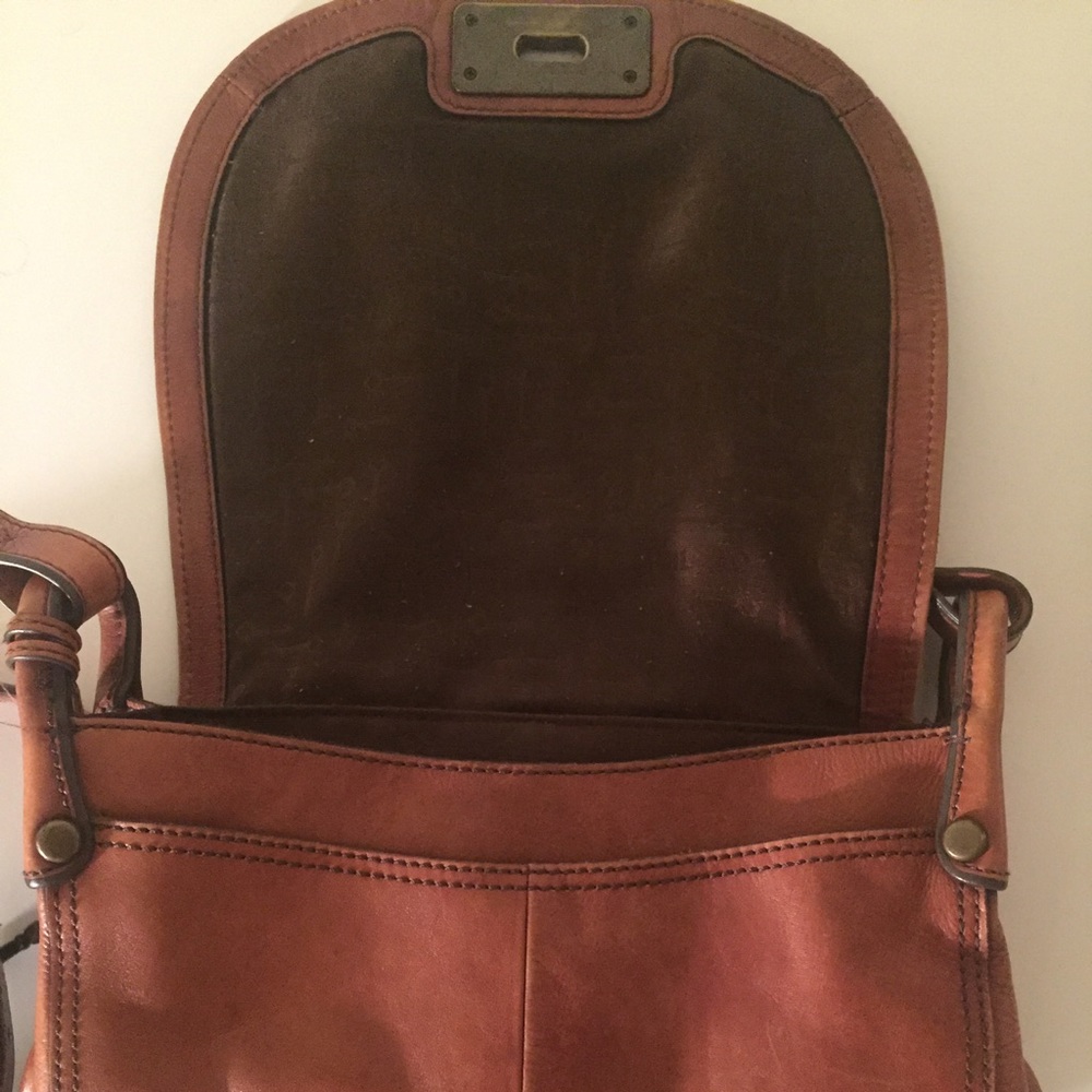 Leather Fossil Crossbody - Picture 4 of 4